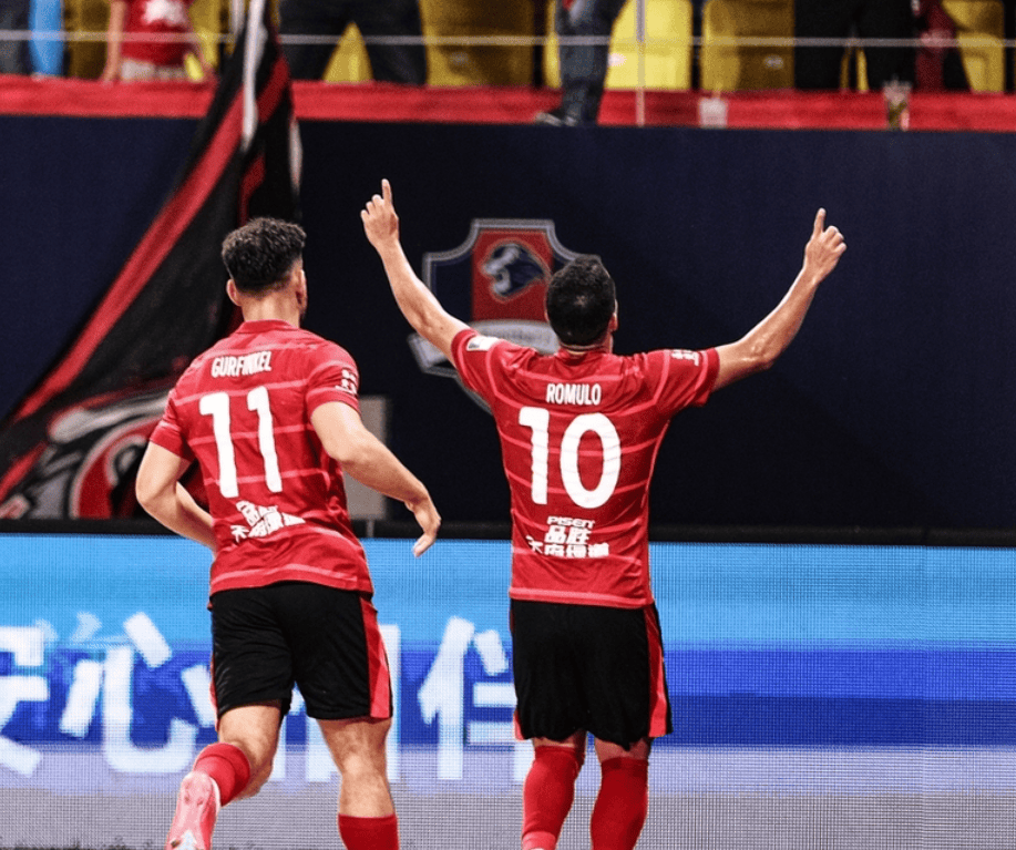 Yabo Sports-上海申花迎意大利杯关键赛，今晚强势反弹，震撼外界，团队化学反应显著-Yabo Sports