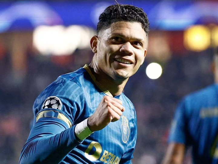 Yabo-欧冠窗口期再迎强敌，波尔图队长鼓劲，主帅态度——球迷炸锅，阵容厚度经受考验-Yabo